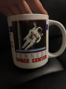 Vintage Kennedy Space Center 1984 Memorabilia First Untethered walk + extra cup